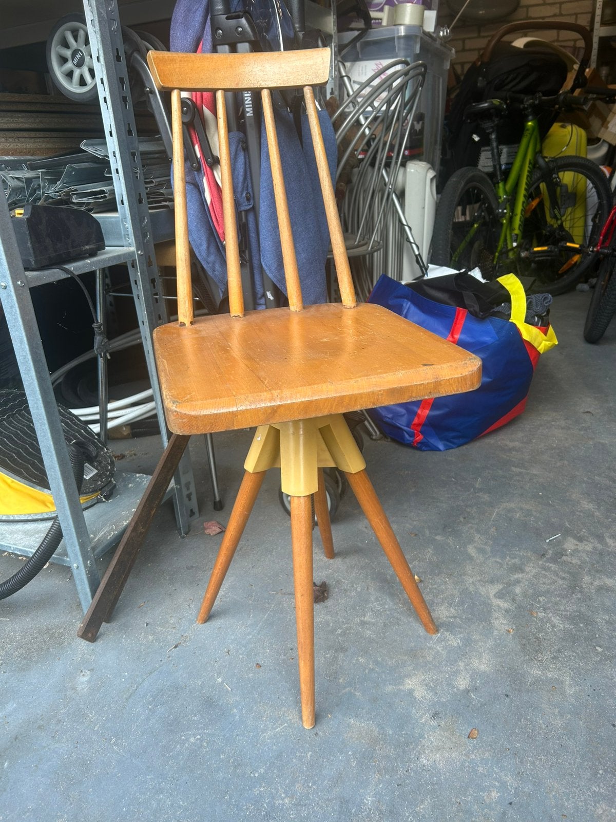 Atelier stoel, Ophalen, Zo goed als nieuw, Eén