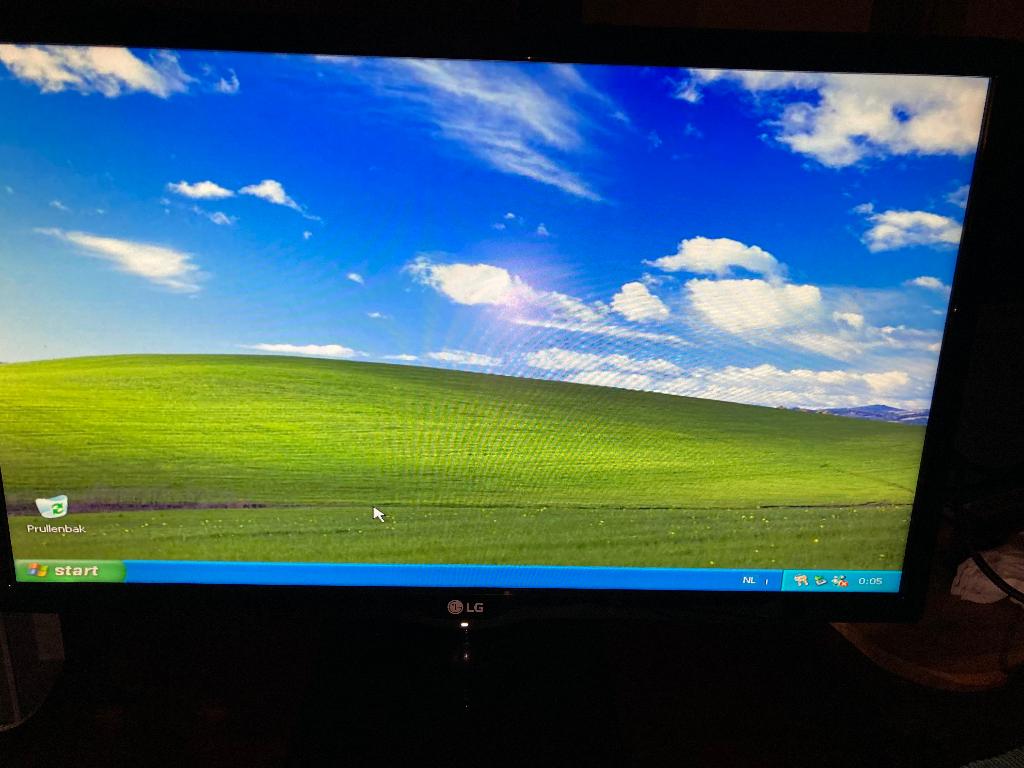 LG Kleur Monitor / Beeldscherm 22 inch model 22M47VQ-P, Computers en Software, Monitoren, Gaming, Kantelbaar, Full HD, Ophalen of Verzenden