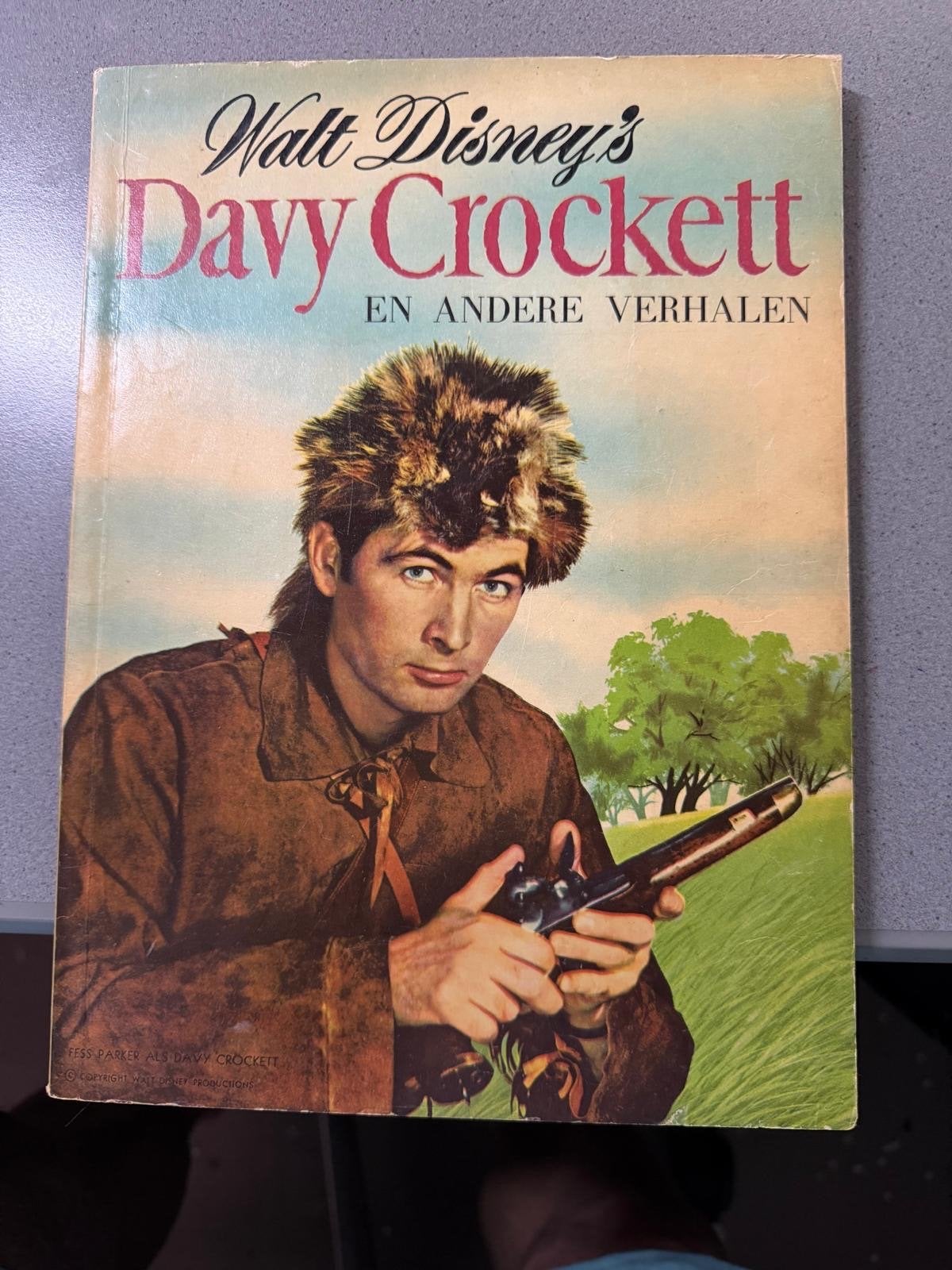 Walt Disney's Davy Crockett en andere verhalen stripboek, Eén stripboek, Ophalen of Verzenden, Gelezen