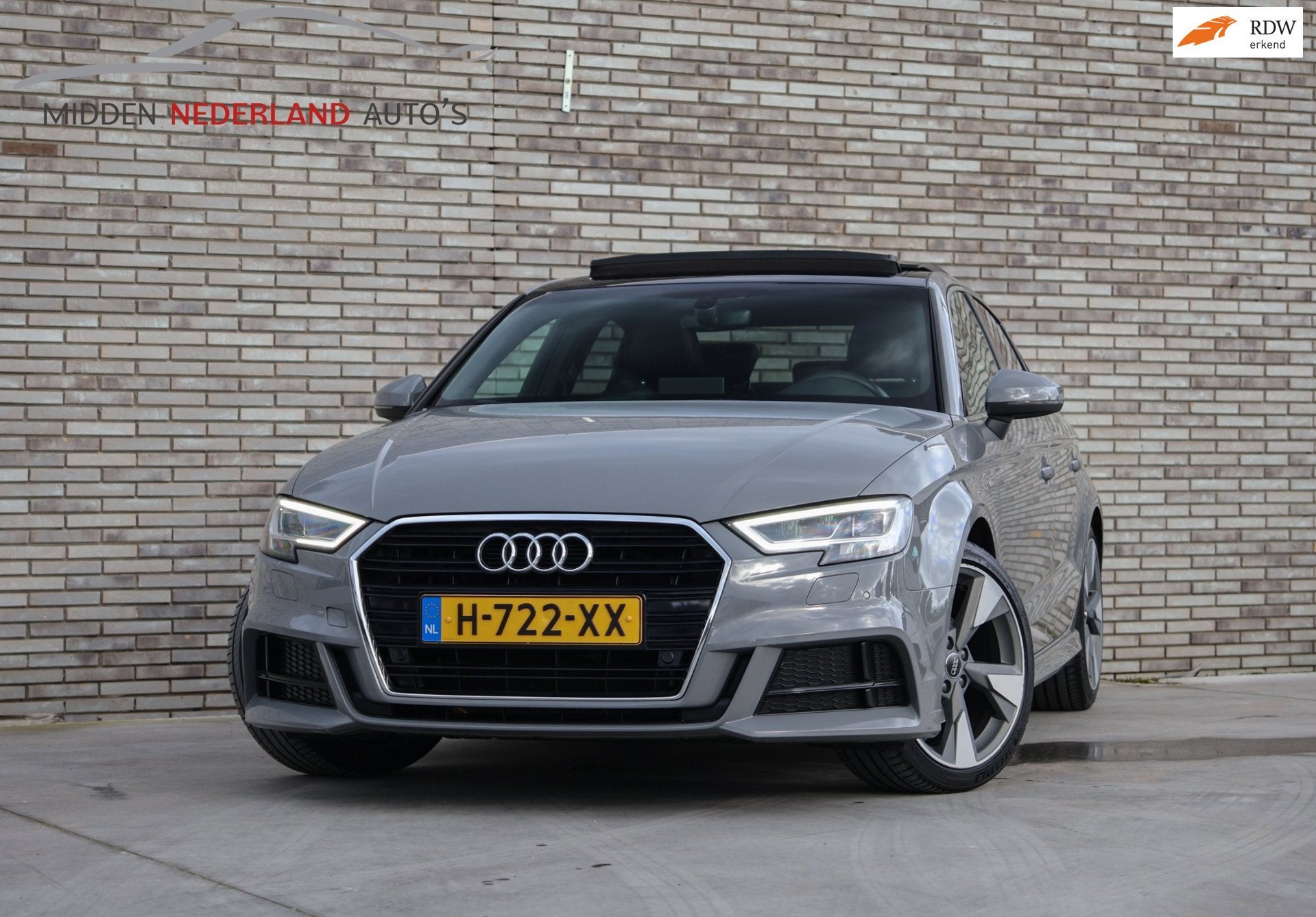 Audi A3 Limousine 1.0 TFSI Sport * S-LINE * PANORAMA DAK * A, Auto's, Gebruikt, 116 pk, Leder, Bedrijf