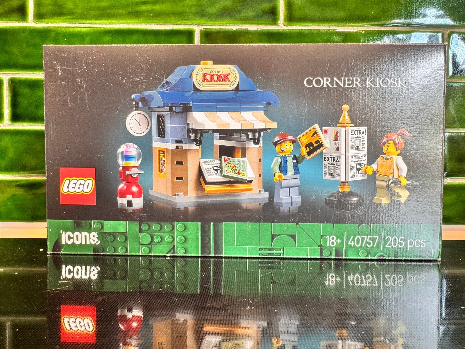 LEGO Icons Corner Kiosk (40757) - Nieuw in doos, Ophalen of Verzenden, Nieuw, Overige merken