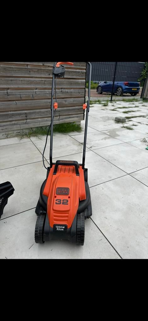 BLACK+DECKER elektrische grasmaaier BEMW451-QS 32cm 1200W, Ophalen, Cirkelmaaier, Gebruikt, Elektrische grasmaaier