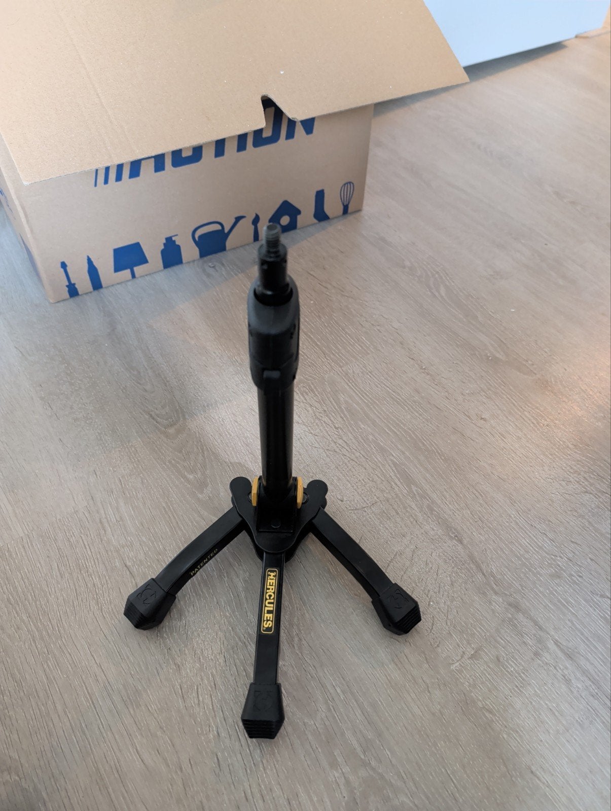 Hercules Instrumentstandaard voor Microfoon, Muziek en Instrumenten, Ophalen of Verzenden, Zo goed als nieuw, Instrumentstandaard