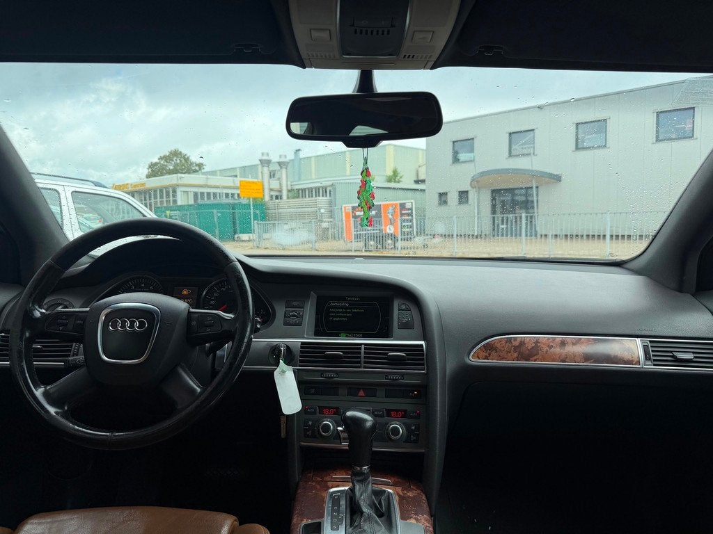Audi A6 Limousine 2.4 Pro Line / Navi / Leder / PDC / AUT NA, Auto's, Audi, Met garantie (alle), Zwart, Bedrijf, Parkeersensor