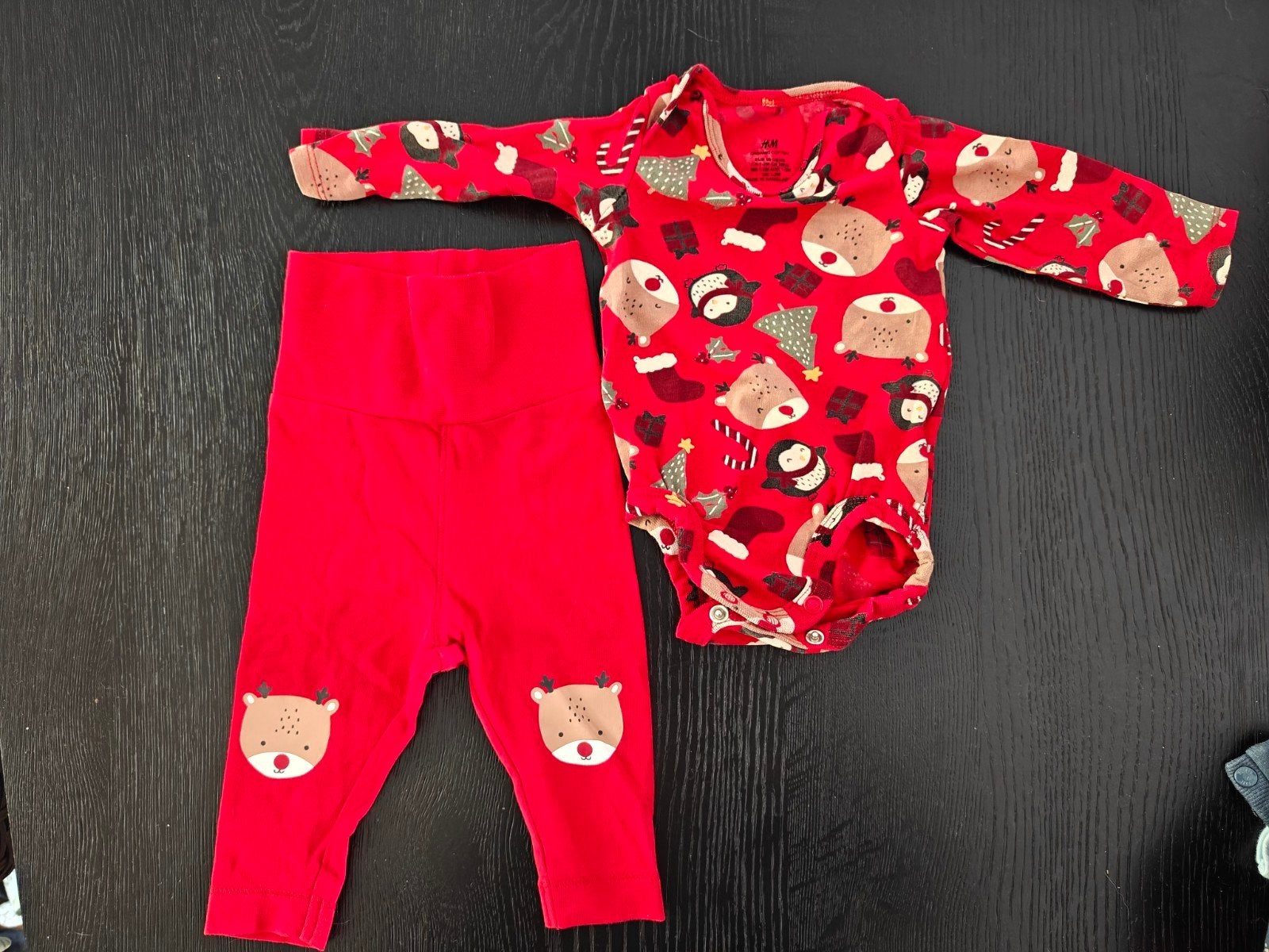 H&M Kerst Set voor Baby's - Rood met Rendieren, Ophalen of Verzenden, Zo goed als nieuw, H&M, Jongen of Meisje