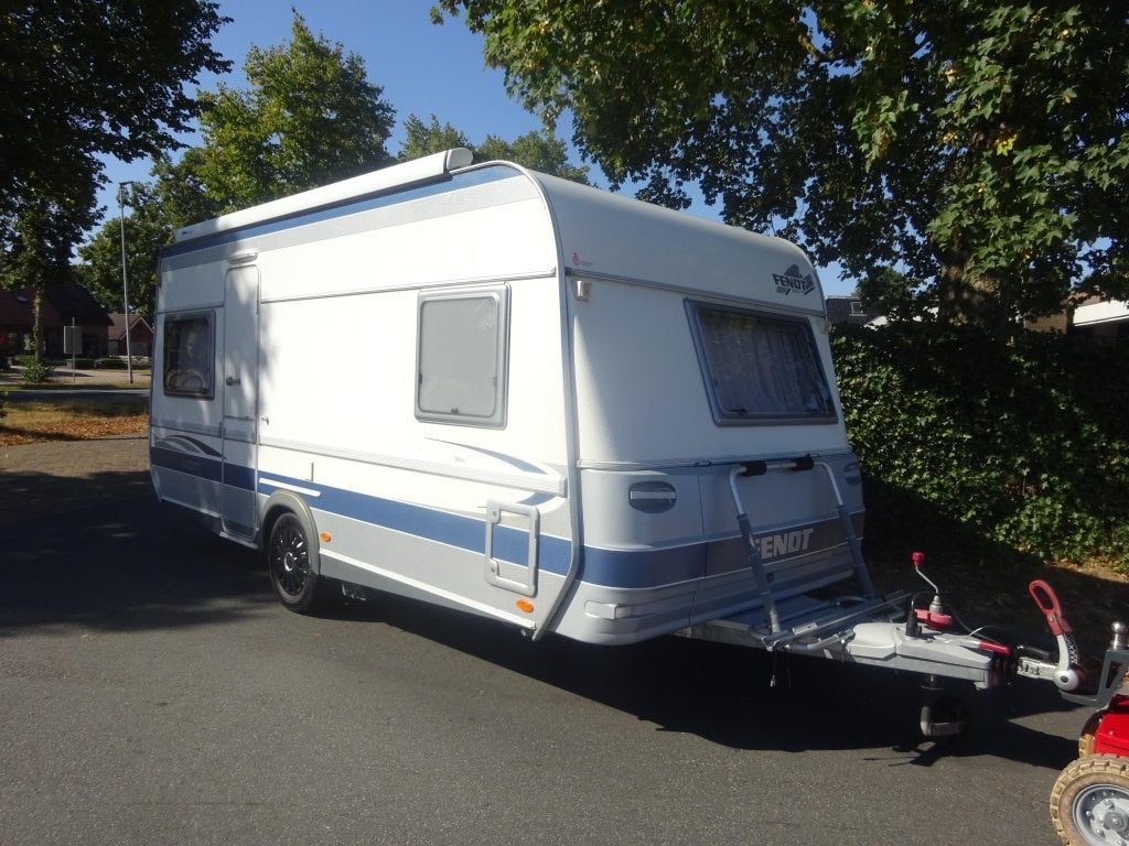 Fendt Saphir 470 DB Vaste Luifel+Mover, Caravans en Kamperen, Caravans, Schokbreker, Rondzit, Bedrijf, Overige typen