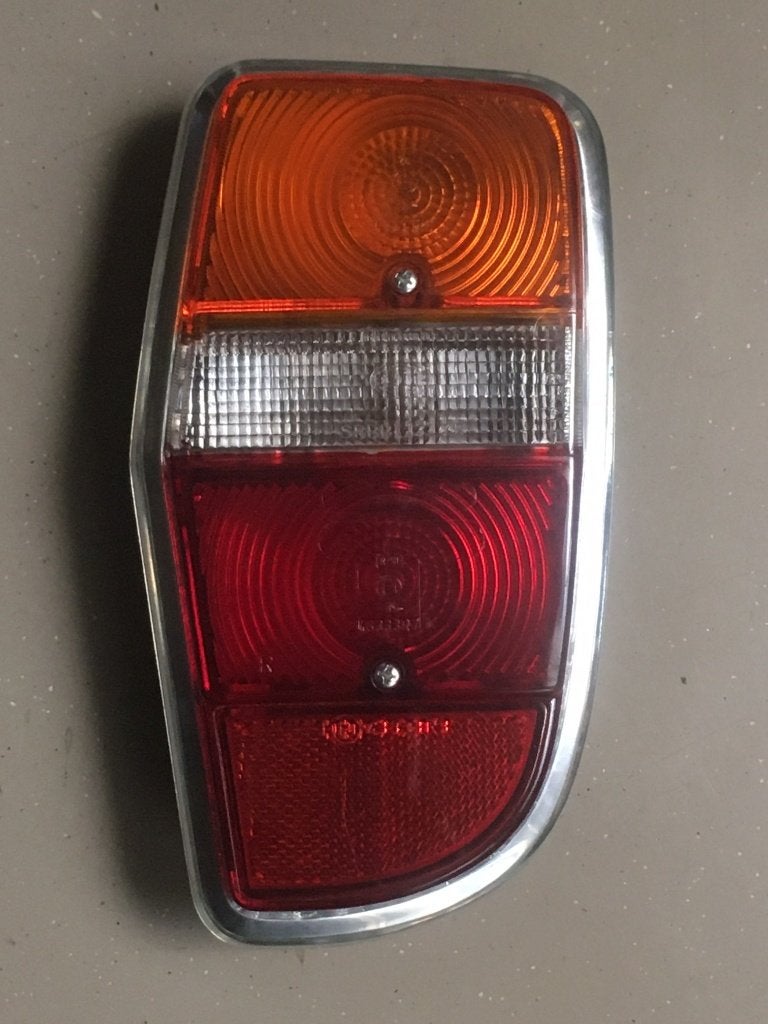 Rechter achterlicht. Volvo 140 -72 met zeer goede chroomrand, Auto-onderdelen, Verlichting, Volvo, Gebruikt, Ophalen of Verzenden