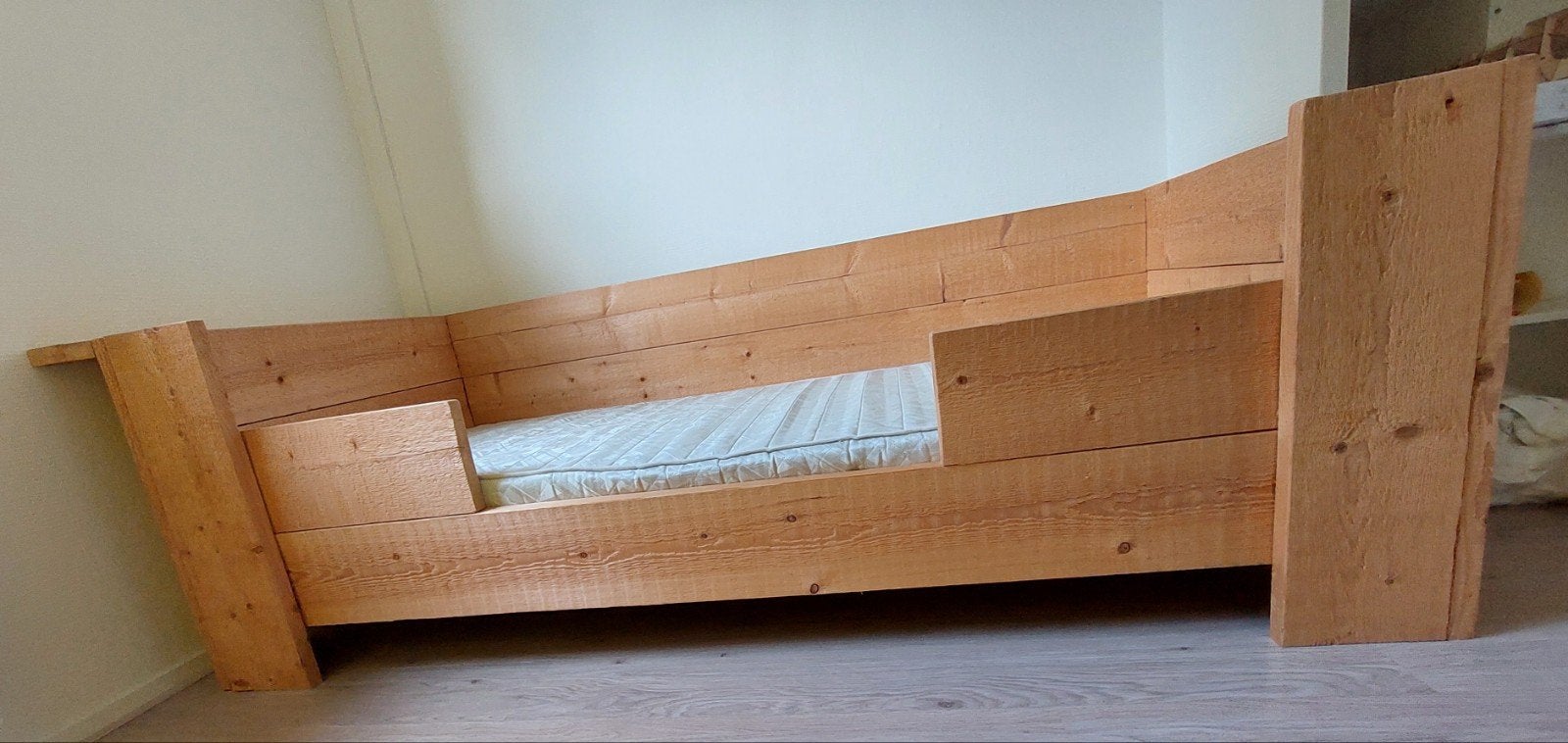 Bed 90x200 van steigerhout inclusief lattenbodem en matras, Ophalen, Gebruikt, 90 cm, Eenpersoons