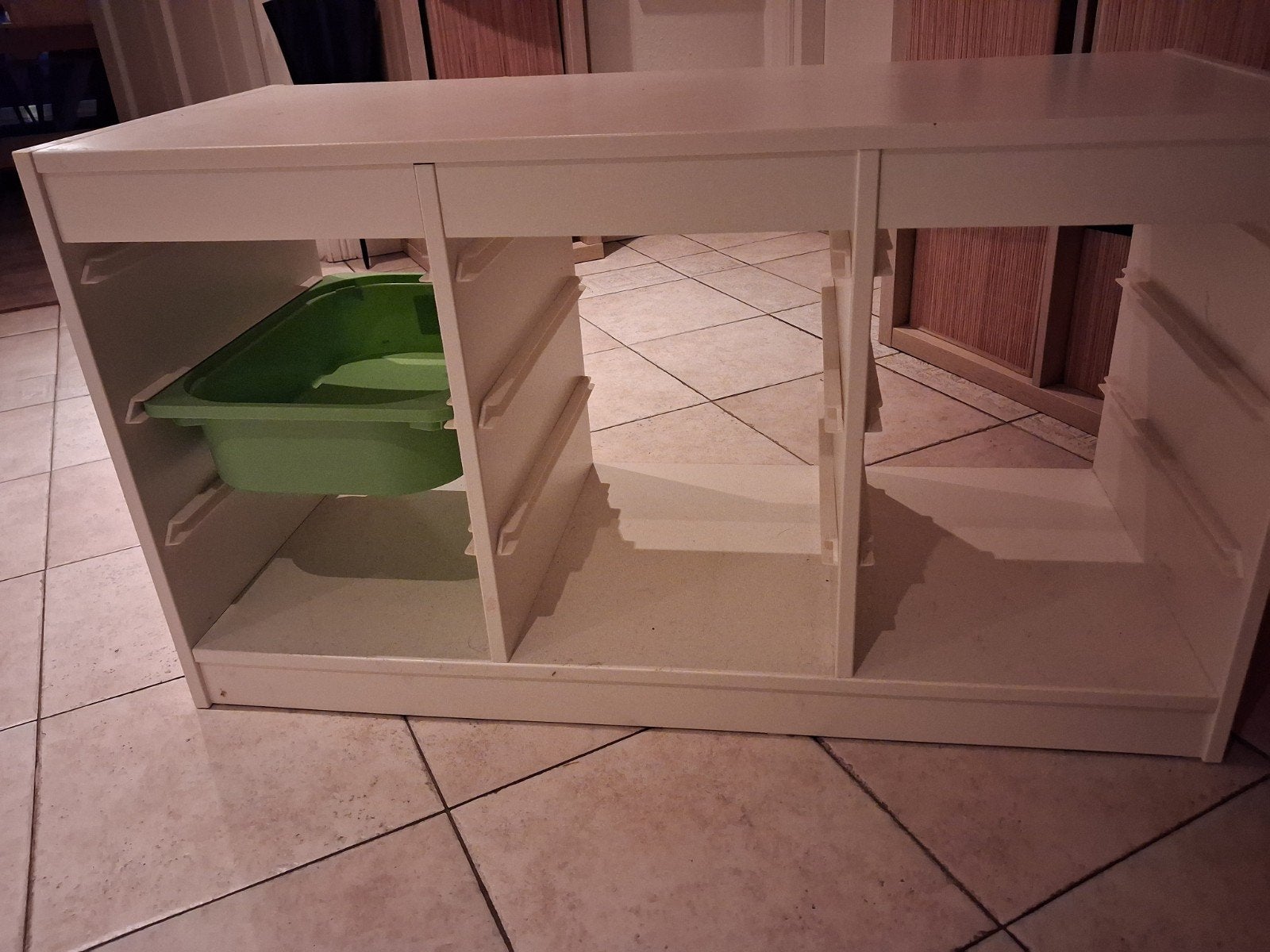 een witte ikea trofastkast zonder bakken, Huis en Inrichting, Kasten | Boekenkasten, Ophalen, 50 tot 100 cm, Zo goed als nieuw