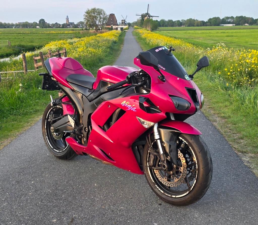 Kawasaki ZX6R "Pink" Candy 🍬, Bedrijf, Super Sport