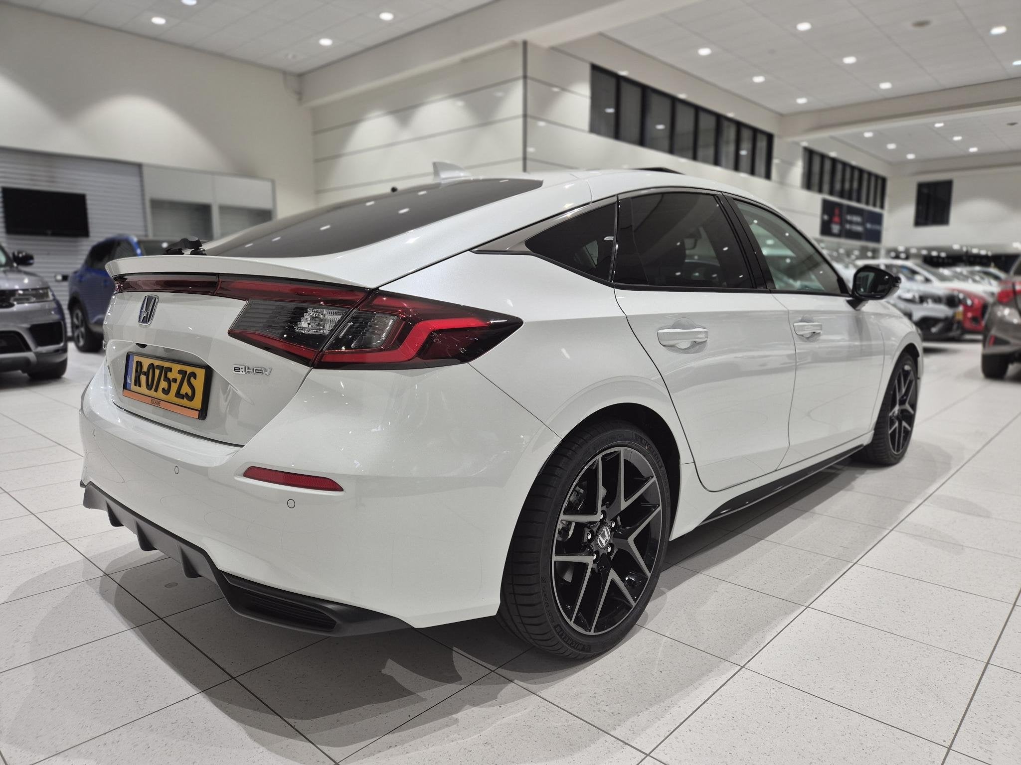 Honda Civic 2.0 e:HEV Advance | Navigatie | Camera | Stoelve, Auto's, Honda, Gebruikt, Wit, Bedrijf, 1433 kg