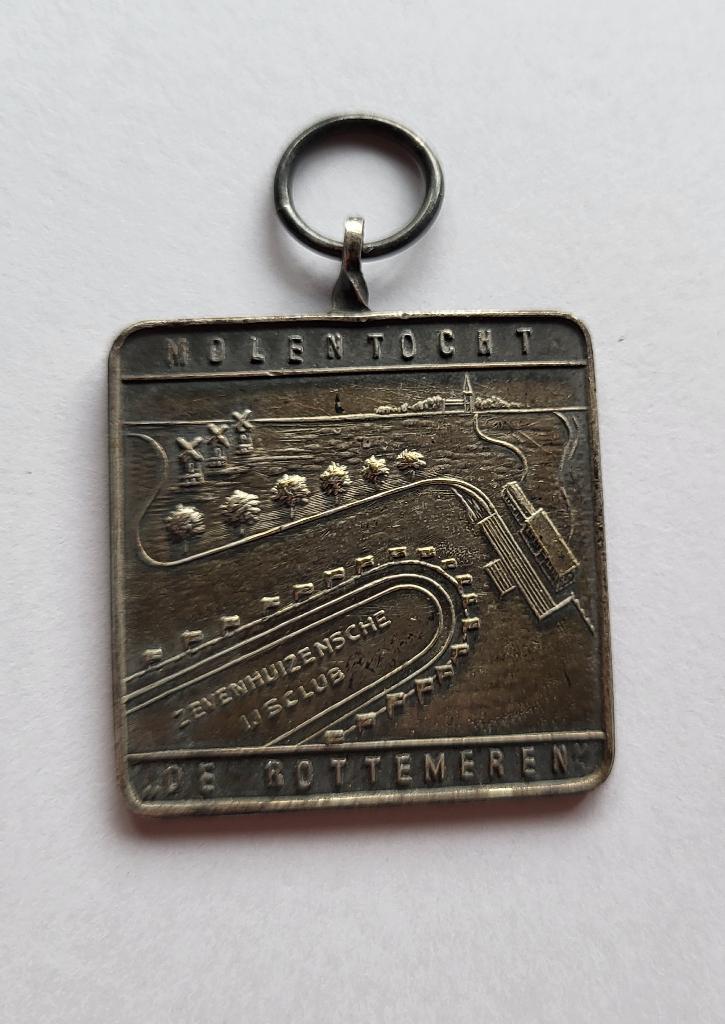 Schaats Medaille Molentocht Zevehuizen IJsclub medaille, Ophalen of Verzenden, Overige materialen