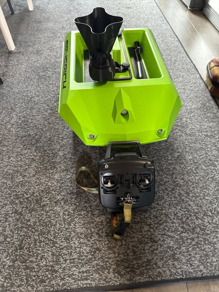 Maverick voerboot, Ophalen, Zo goed als nieuw, Overige typen