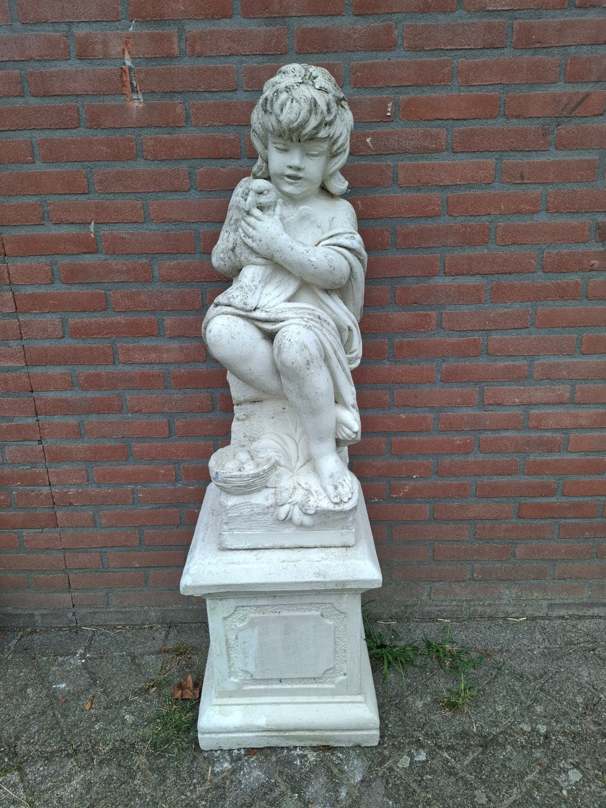 Tuinbeeld meisje met vogel, Ophalen, Gebruikt, Beton, Mensenbeeld