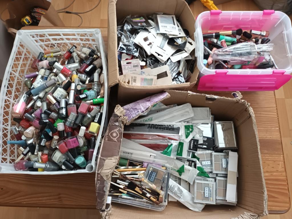 Grote partij make-up, nagellak en haaraccessoires, Ophalen of Verzenden