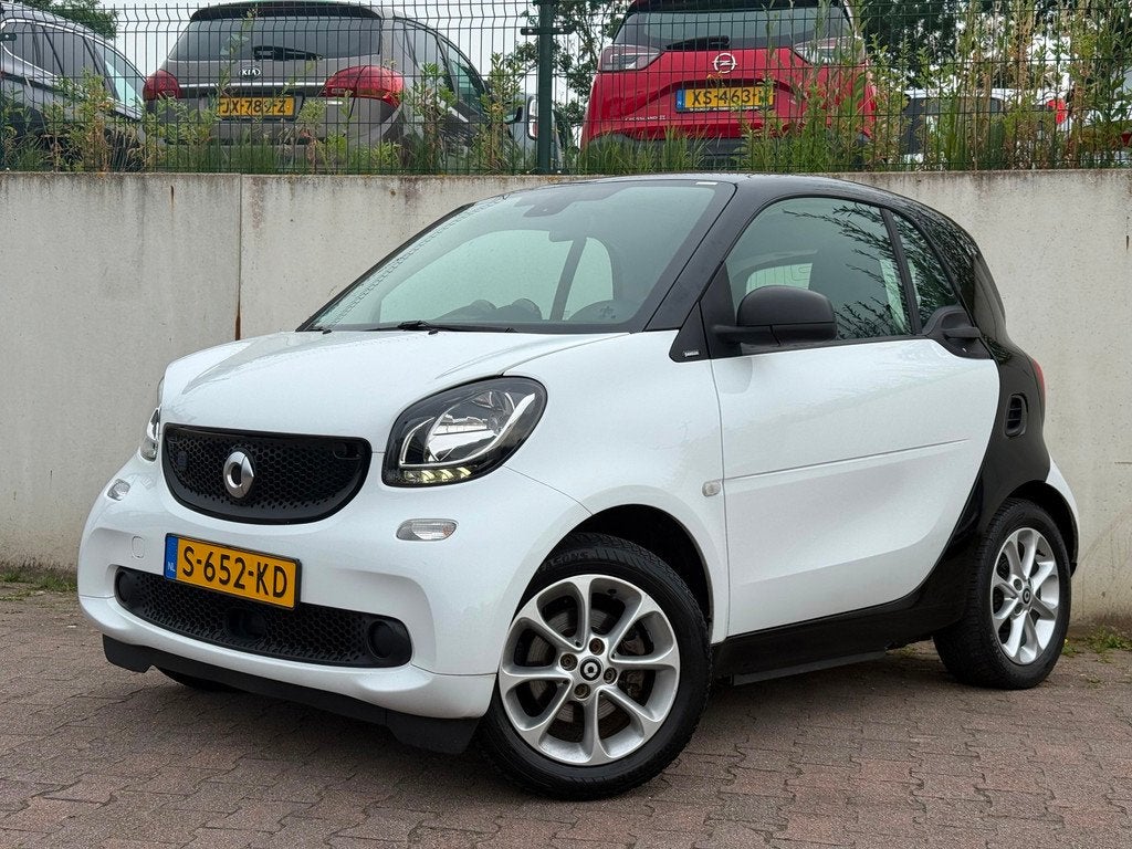 Smart Fortwo EQ Comfort 18 kWh/PANO/ZUINIG EN GOEDKOOP RIJDE, Auto's, Smart, Automaat, Stoelverwarming, 82 pk, Zwart