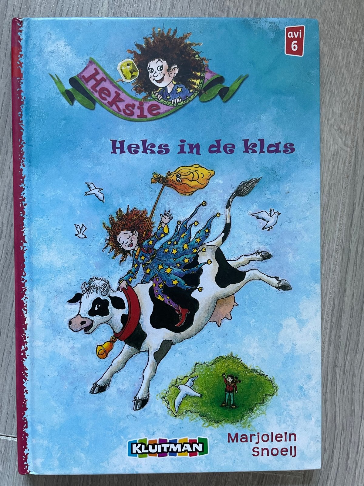 Heks in de klas - Marjolein Snoeij (AVI 6), Ophalen of Verzenden, Zo goed als nieuw, Fictie algemeen