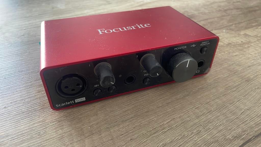 Focusrite scarlet solo, Computers en Software, Geluidskaarten, Ophalen of Verzenden, Zo goed als nieuw