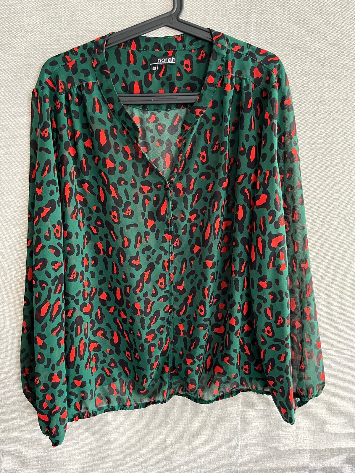 Blouse met Luipaardprint - Groen/Rood - 48, Ophalen of Verzenden, Zo goed als nieuw, Maat 46/48 (XL) of groter, Groen