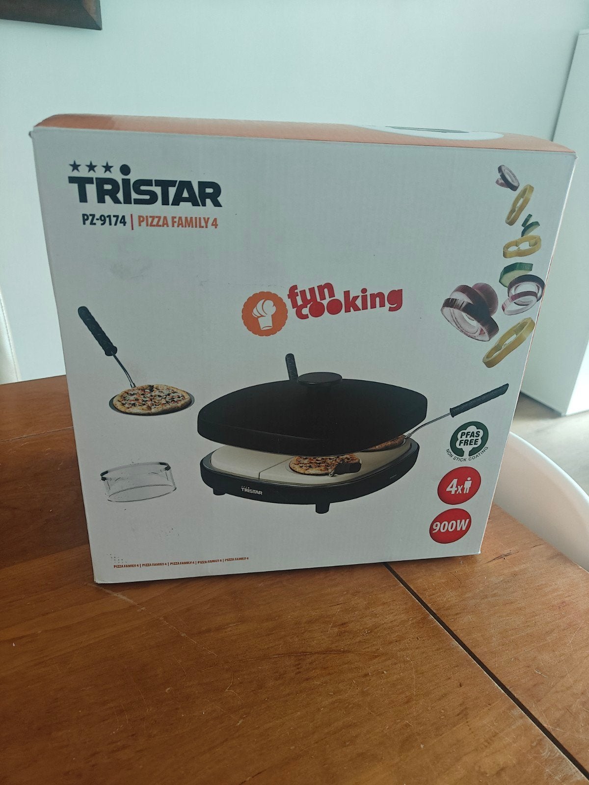 Tristar PZ-9174 Pizza Family 4 - Pizzaoven voor 4 personen, Witgoed en Apparatuur, Ovens, Minder dan 45 cm, Minder dan 45 cm, Pizzaoven