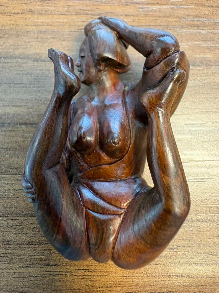 Beeldje erotische scene vrouw naakt japan netsuke, Verzamelen, Ophalen of Verzenden, Gebruikt, Mens