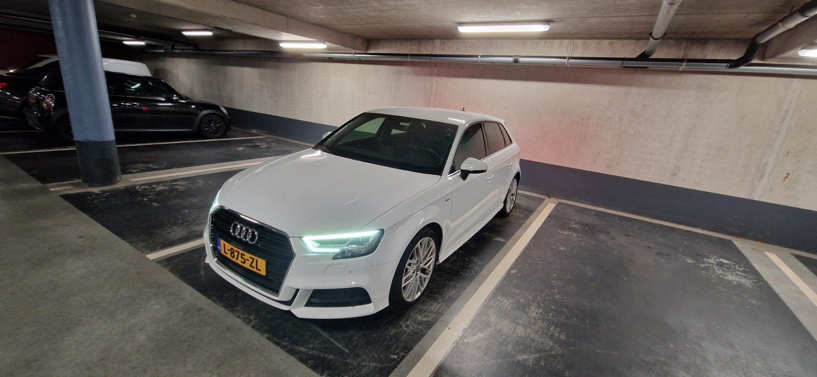 Audi A3 1.5 Tfsi S-tronic 2019 Wit Facelift, Auto's, Audi, Particulier, A3, ABS, Achteruitrijcamera, Airbags, Airconditioning