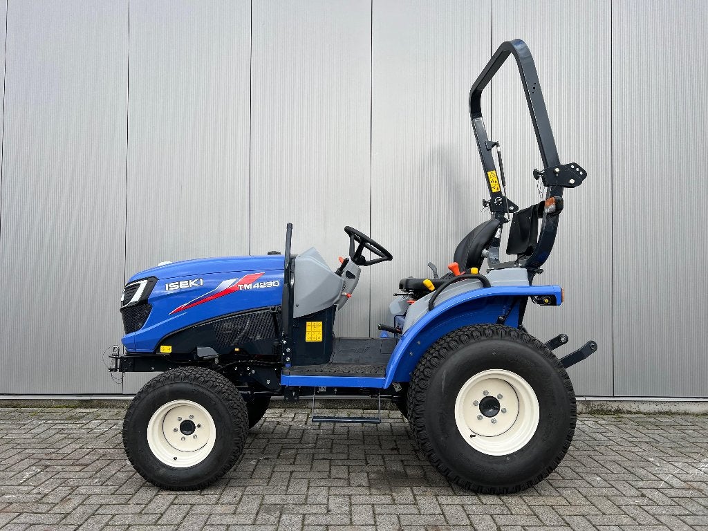 Te Huur - Iseki TM4230 hydrostaat - 125 ex btw per dag!, Gebruikt, Tot 2500, Tot 80 Pk, Ophalen