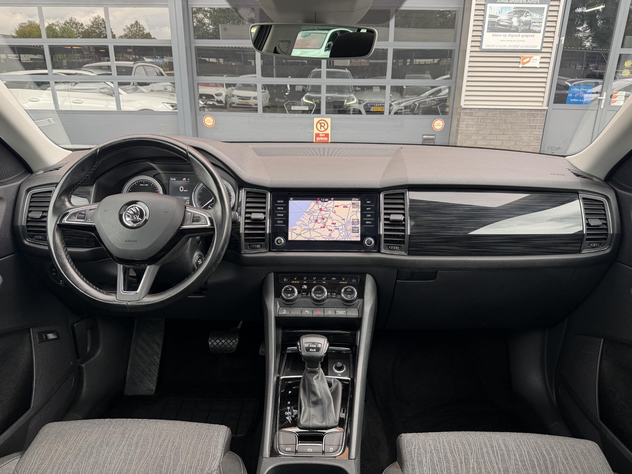Skoda Kodiaq 2.0 TSI 4x4 Style Business Pano | Trekhaak | 18, Auto's, Automaat, Stof, Gebruikt, 4 cilinders