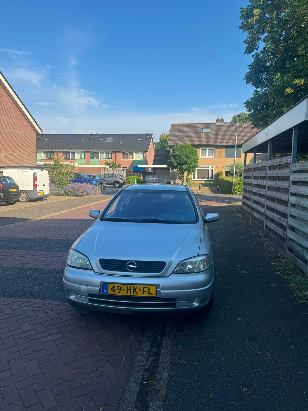 Opel Astra 1.6 8V SDN 2001 Grijs, Auto's, Opel, Voorwielaandrijving, 1063 kg, 4 cilinders, 49 €/maand