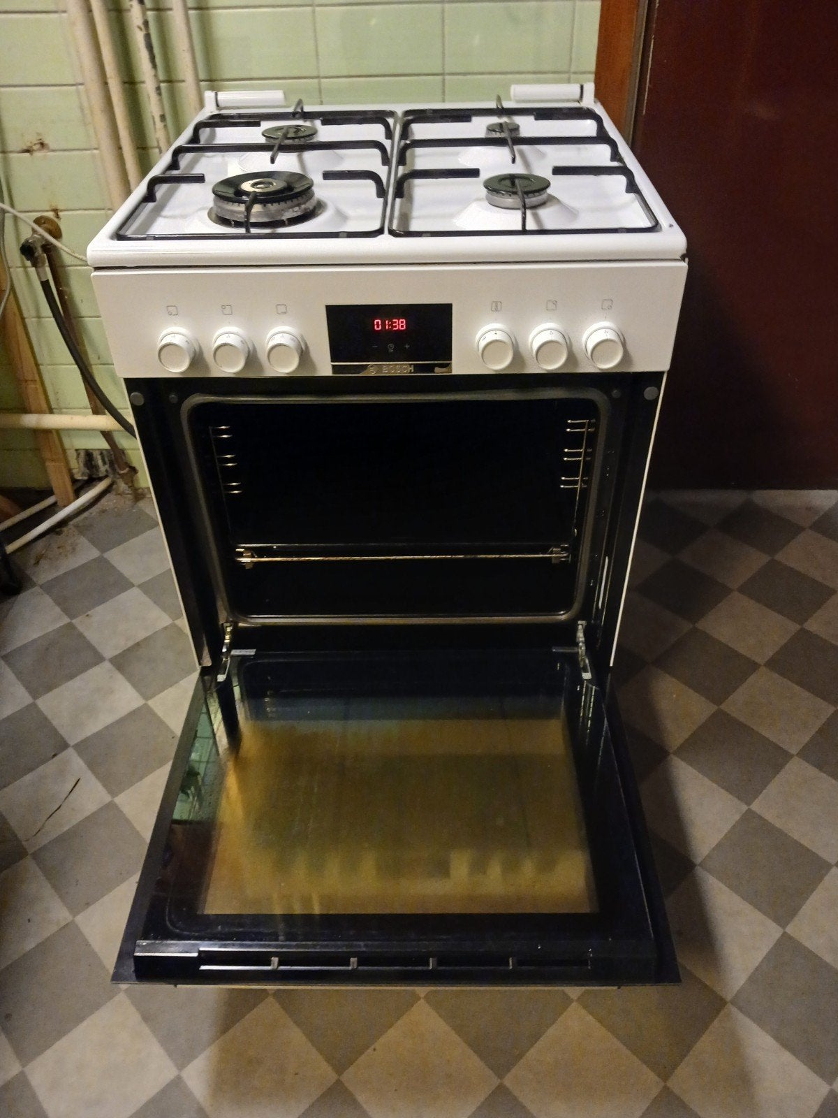 Bosch gasfornuis., Ophalen, Gebruikt, 4 kookzones, Gas