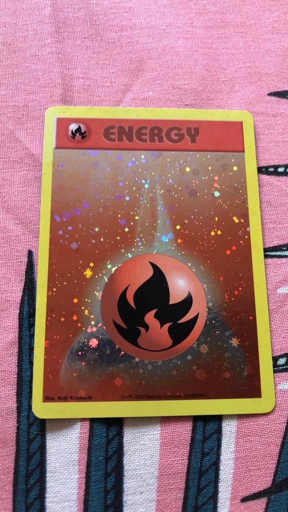Holo fire energy, Ophalen of Verzenden, Zo goed als nieuw