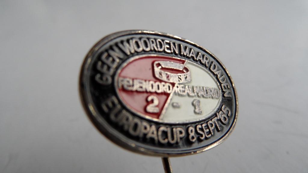 Feyenoord voetbal Europacup 1965 speld, Verzenden, Gebruikt, Sport, Speldje of Pin