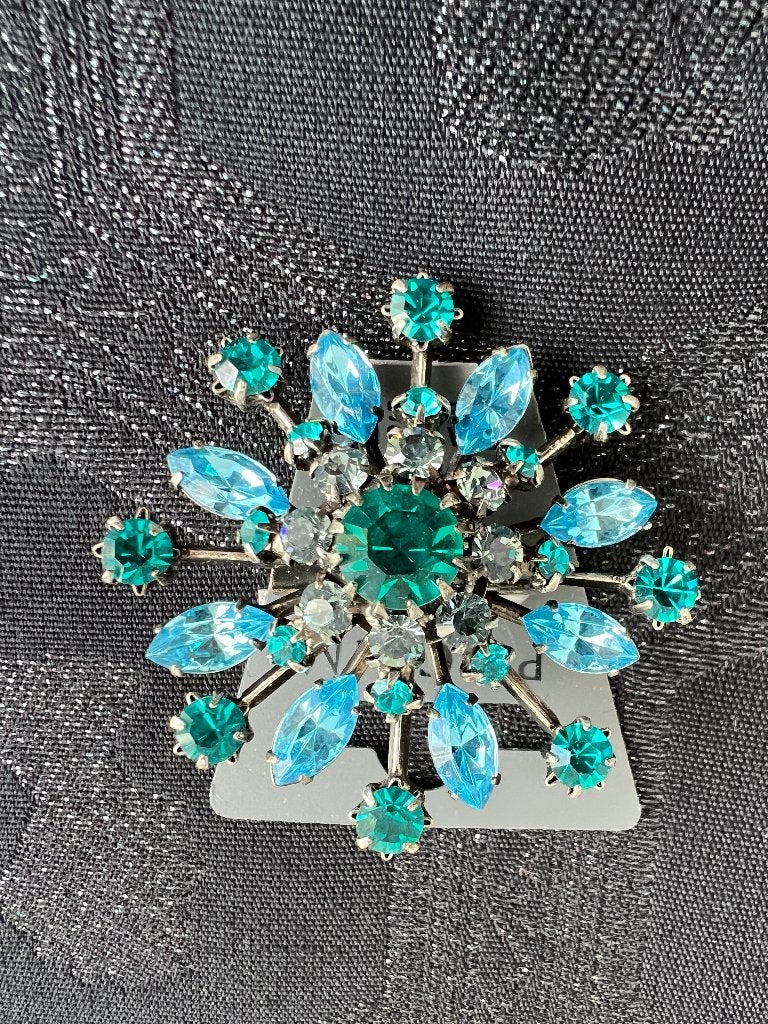 PILGRIM DANISH DESIGN broche licht blauw groen Swarovski NEW, Met kristal, Overige materialen, 4 tot 7 cm, Verzenden