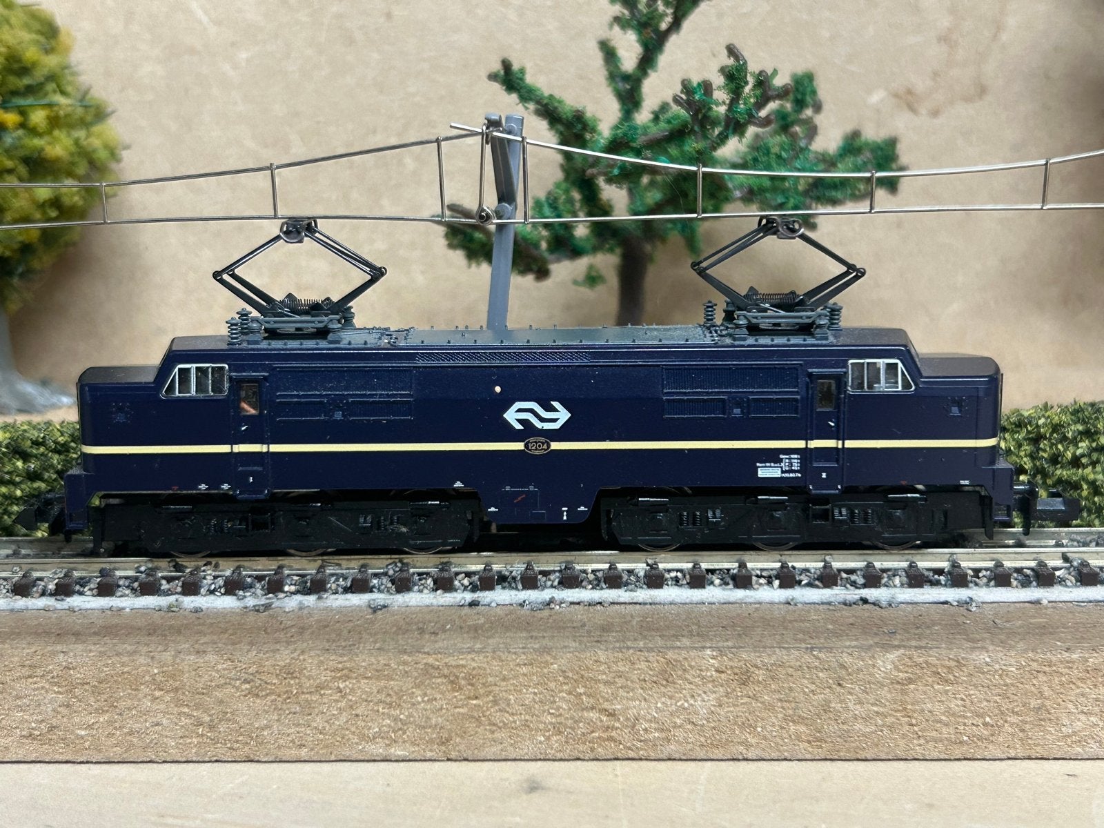 Minitrix NS 1200 Locomotief Digitaal - Zo goed als nieuw, Ophalen of Verzenden, Gelijkstroom, Locomotief, NS