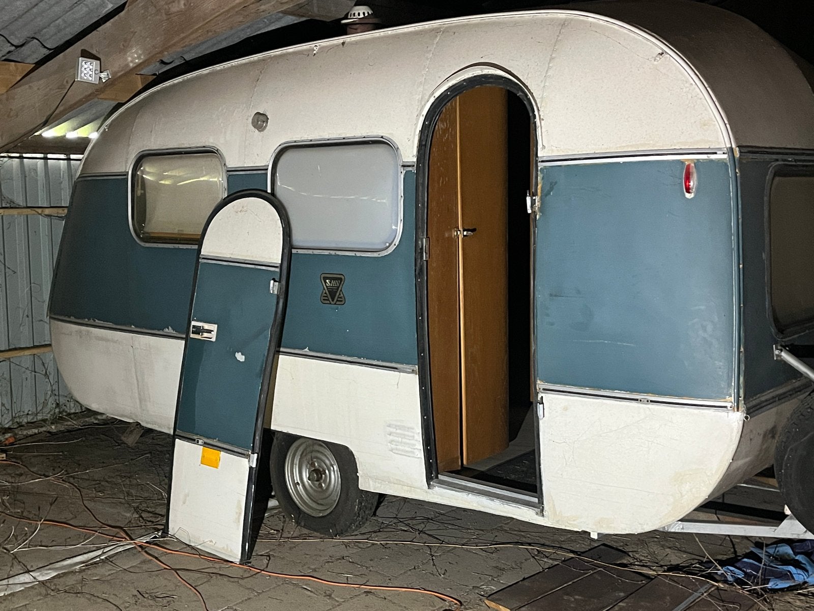 Oude SMV caravan - Oltimer zonder kenteken, Caravans en Kamperen, Overige merken, Omvormbare zithoek, Treinzit, Tot en met 3