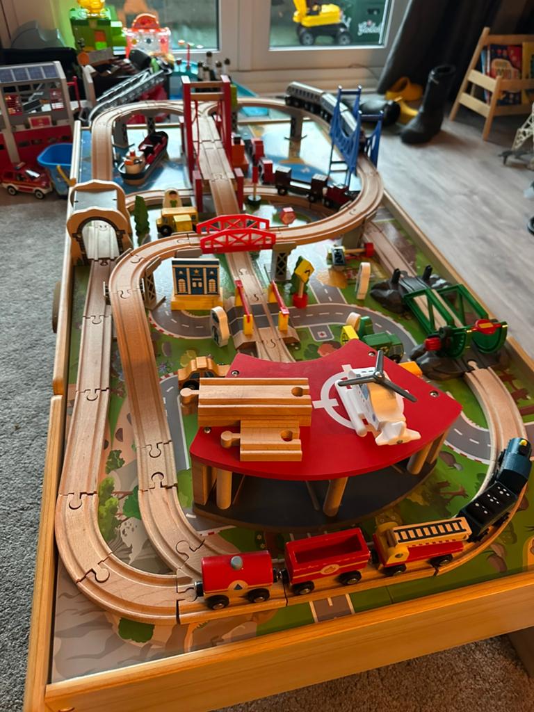 Houten speelgoed (train set), Kinderen en Baby's, Speelgoed | Houten speelgoed, Ophalen of Verzenden, Zo goed als nieuw