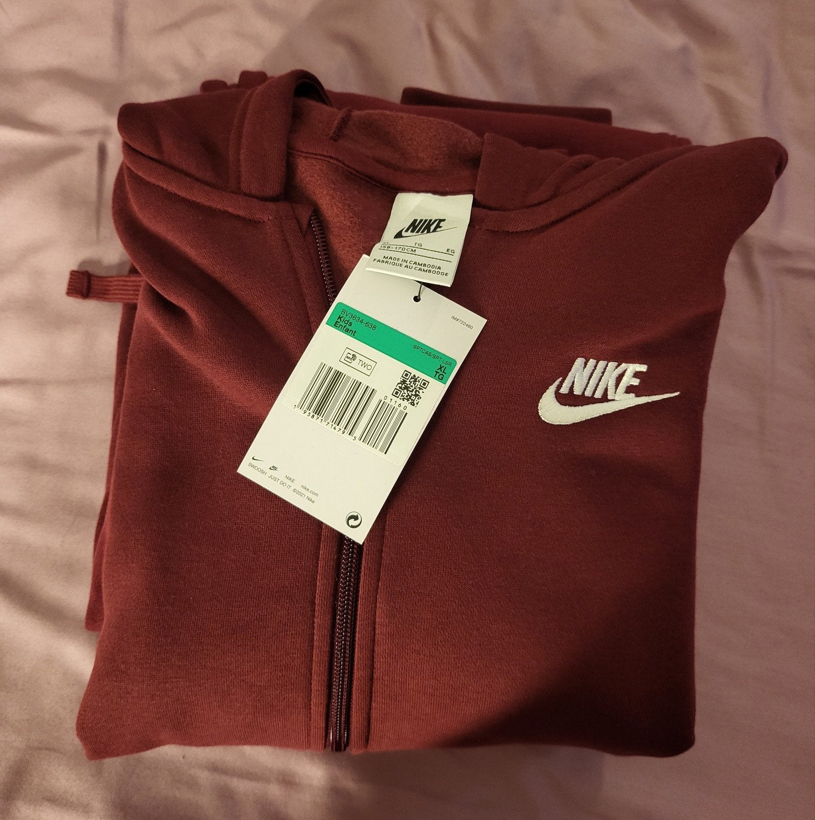 Nike Trainingspak Kids - Bordeauxrood - Nieuw met kaartjes, Kinderen en Baby's, Kinderkleding | Overige, Ophalen of Verzenden