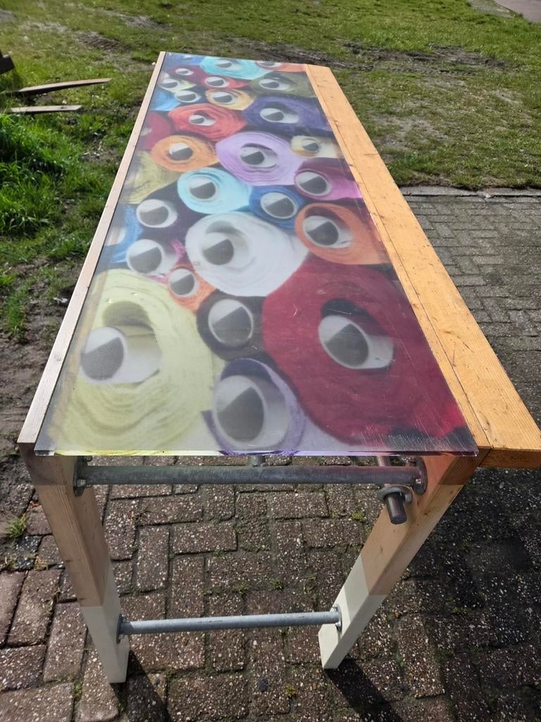 Winkel tafel uitstal tafels tapijt tafels stalen, Ophalen of Verzenden