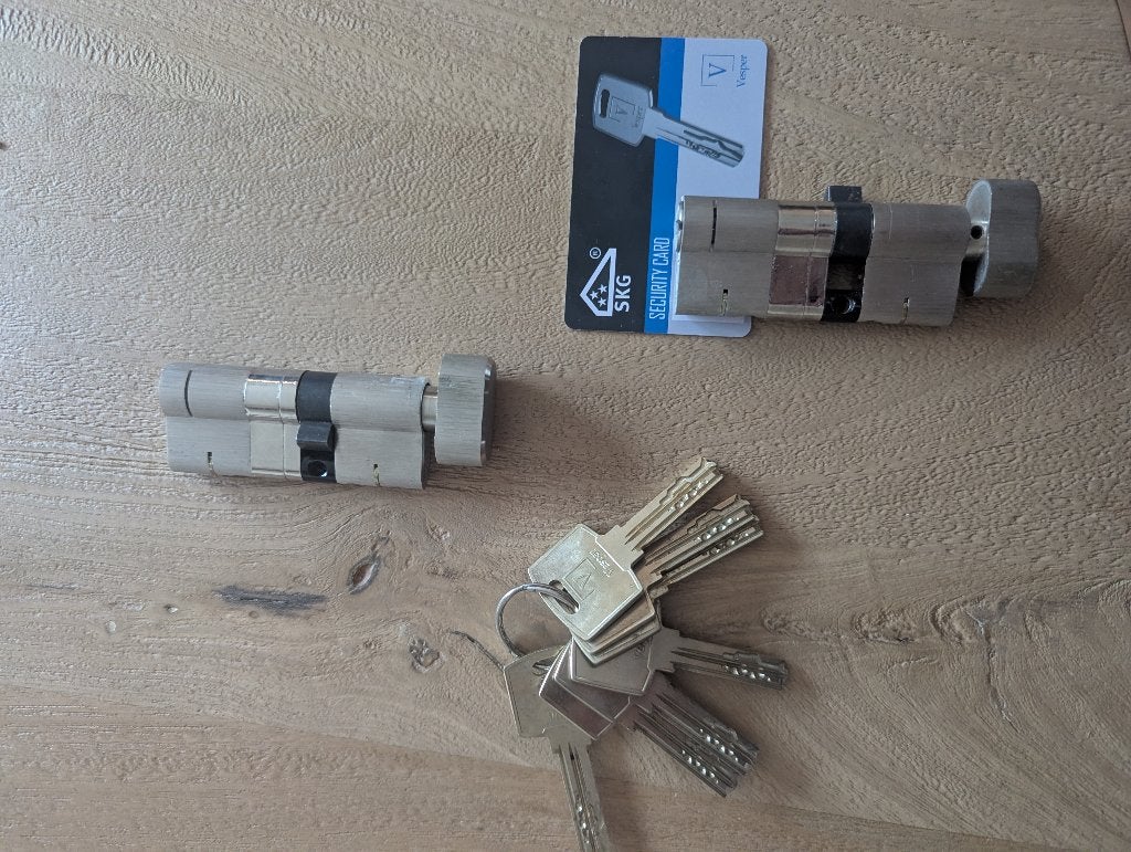 2 draaiknop sloten skg3 * met kerntrekbeveiliging en kaart, Ophalen of Verzenden, Zo goed als nieuw, Rvs, Slot