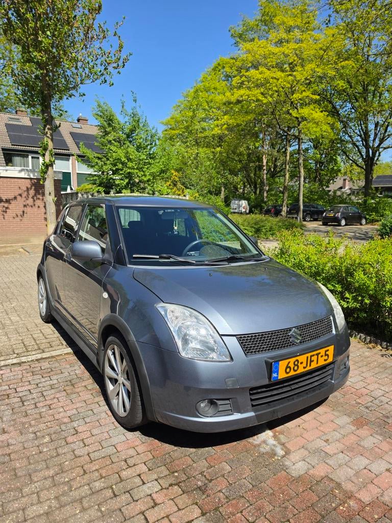 Suzuki Swift 2006 Grijs, 970 kg, 40 €/maand, 1328 cc, Swift
