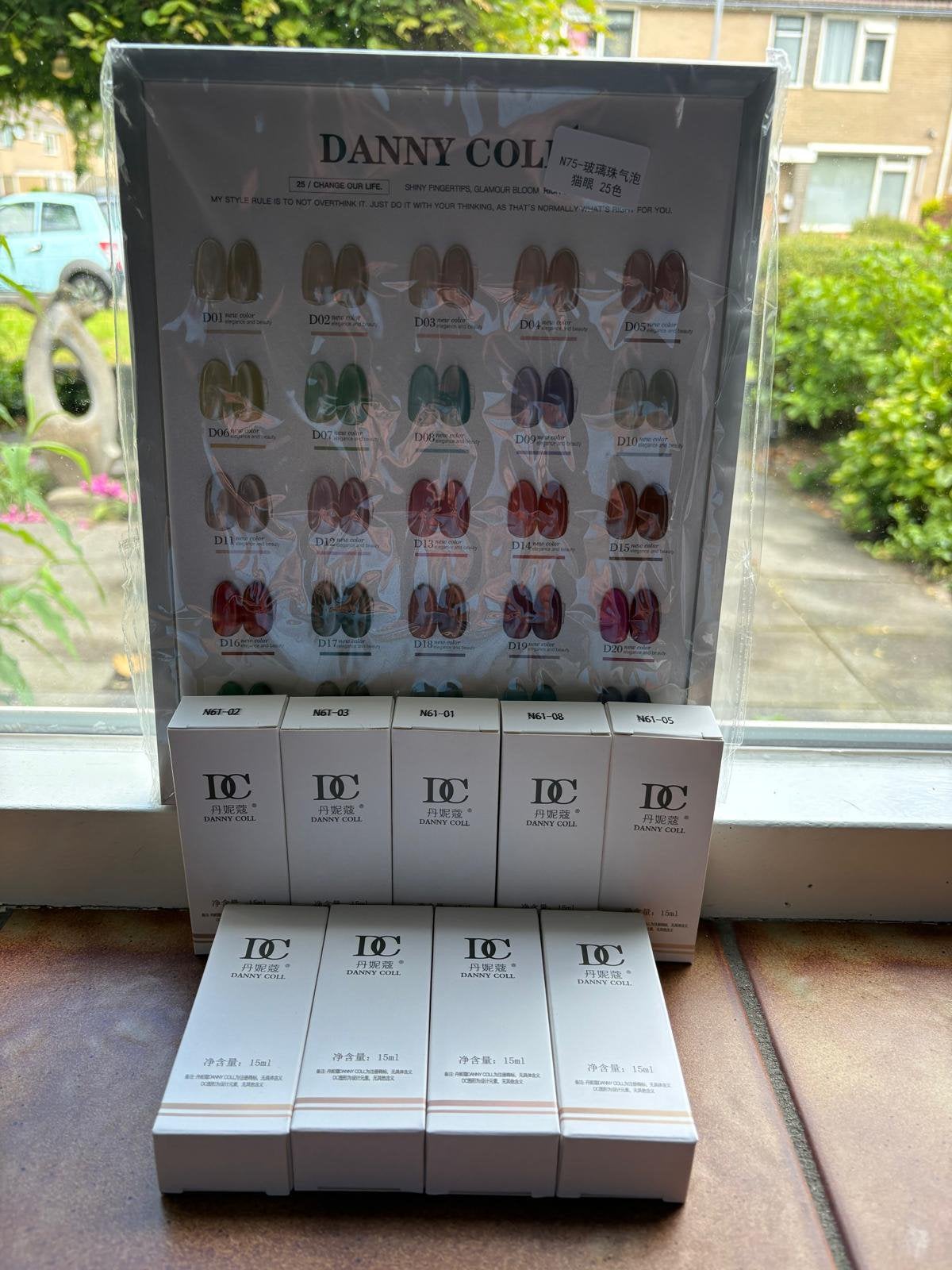 Danny Coll 9D Cat Eye gel nagel lak set 9 flesjes en display, Overige kleuren, Nieuw, Ophalen of Verzenden, Handen en Nagels