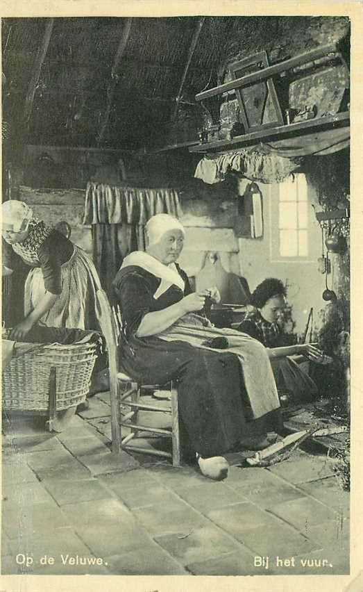 300-355-043 Veluwe Bij het vuur, Verzenden, Voor 1920, Gelderland