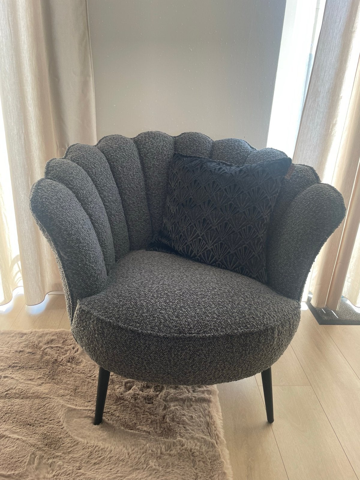 Elegante Schelp Fauteuil, Ophalen, Zo goed als nieuw, 75 tot 100 cm, Stof