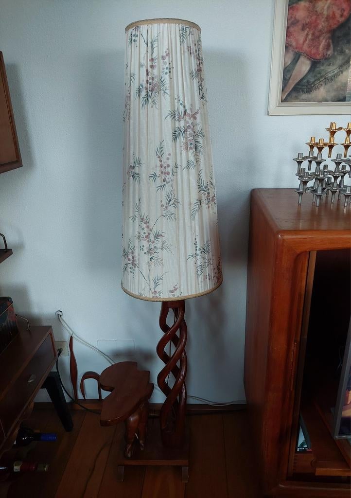 Vintage teakhouten vloerlamp met gedraaide poot, Ophalen, Gebruikt, 150 tot 200 cm