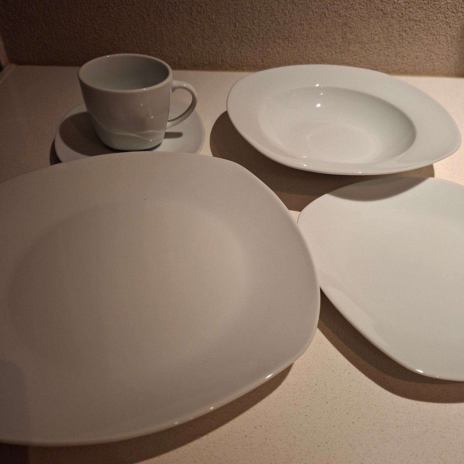 Splinternieuw servies!, Ophalen, Zo goed als nieuw, Keramiek, Compleet servies
