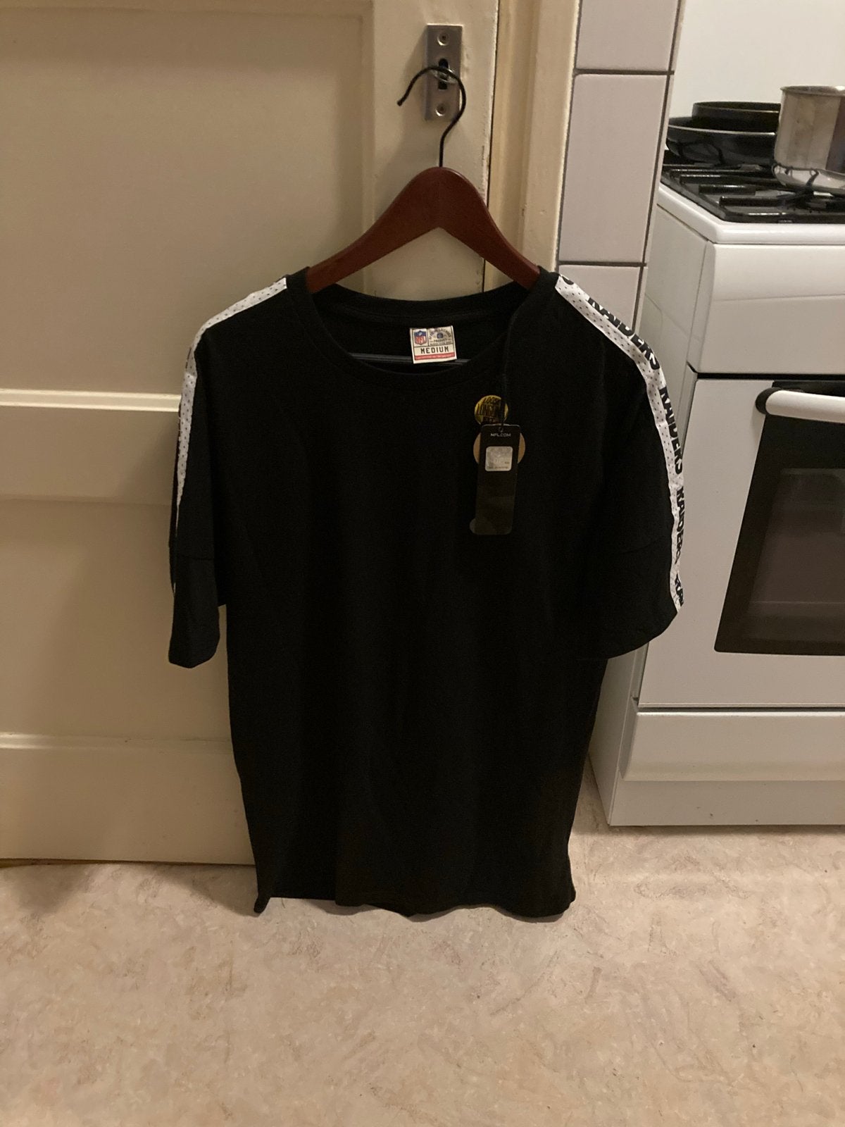 Zwart T-shirt met 'Raiders' opdruk - Maat M, Verzenden, Nieuw, Maat 48/50 (M), Zwart