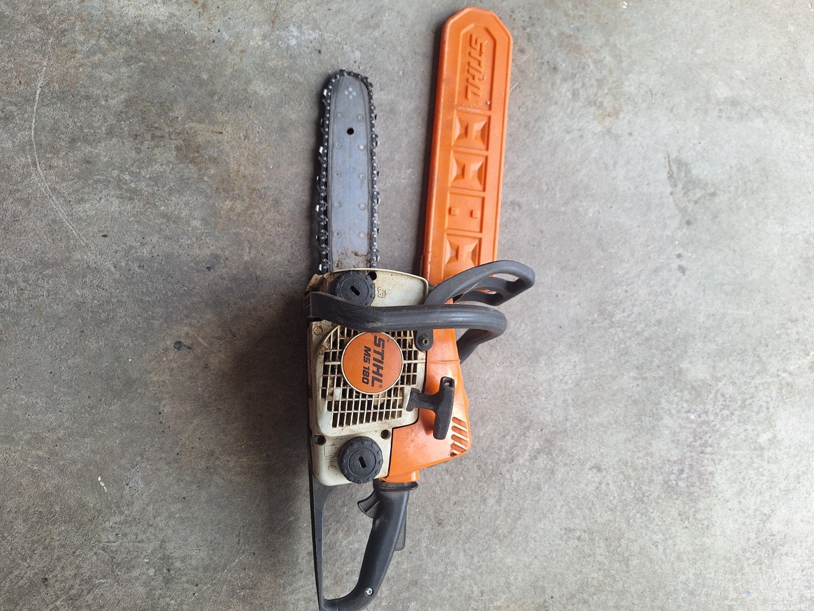 Stihl MS 180 Kettingzaag - Krachtig en Betrouwbaar, Doe-het-zelf en Verbouw, Stihl, Gebruikt, 70 mm of meer, Kettingzaag