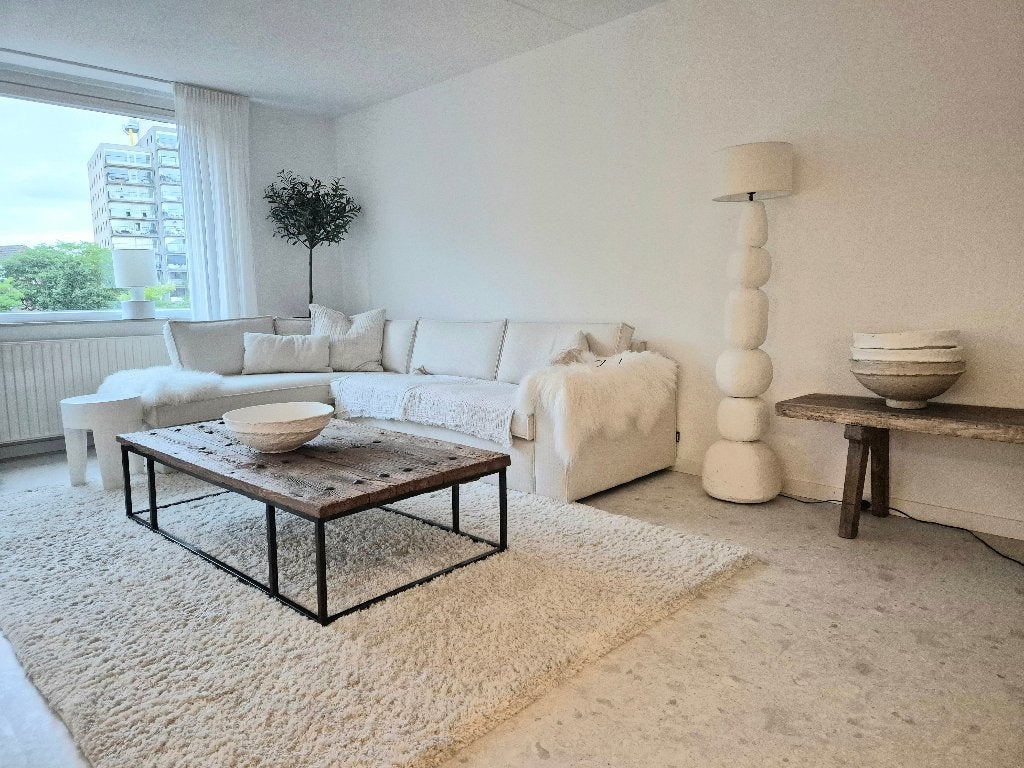 Massief houten salontafel VT Wonen Loods 5 Aura Peeperkorn, Ophalen, Raw Materials Hoffz Aura Peeperkorn Woontheater sober Sissy