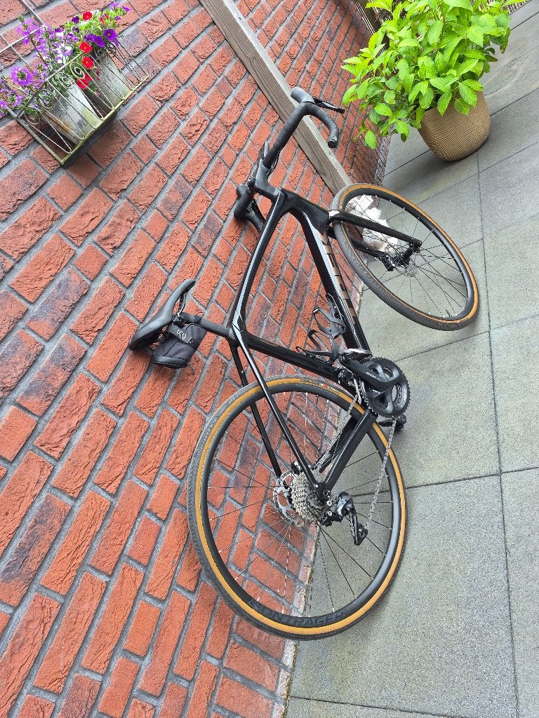 Trek Domane SL 5, Fietsen en Brommers, Fietsen | Racefietsen, 28 inch, Carbon, Zo goed als nieuw, 57 tot 61 cm