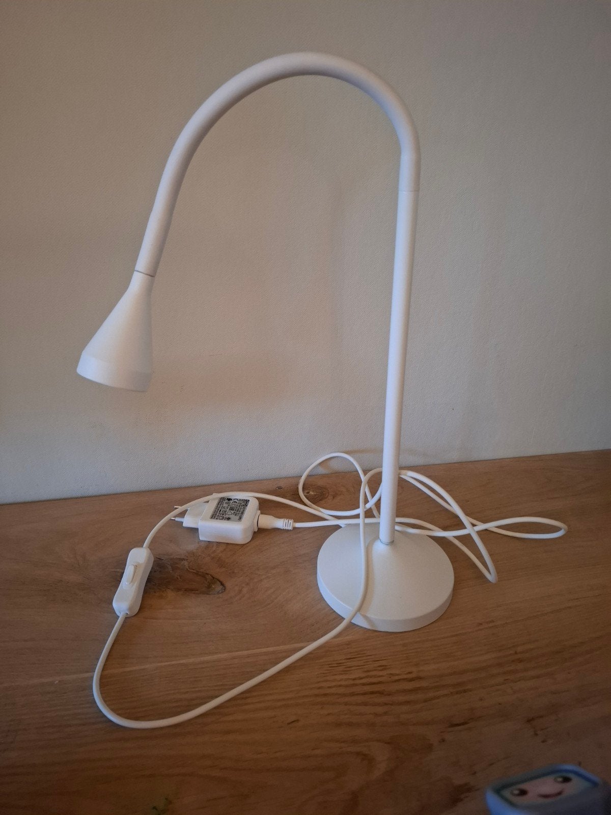 Witte IKEA Bureaulamp - Flexibel en Modern Design, Bureaulamp, Gebruikt, Ophalen of Verzenden, IKEA